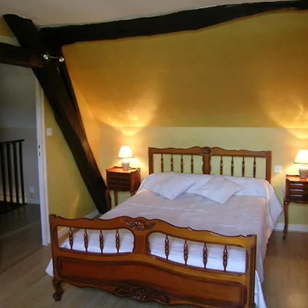 Maison Independante Avec Grand Jardin Et Cheminee, Proche Saint Pourcain - Confort Et Tranquillite - Fr-1-489-38 *